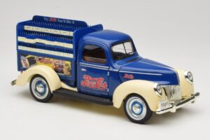 Ford Pepsi-Cola Replica Golden Wheel 1:18 PF351 Diecast — photo 6 of 8