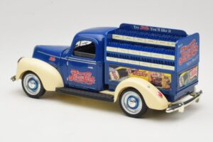 Ford Pepsi-Cola Replica Golden Wheel 1:18 PF351 Diecast — photo 7 of 8