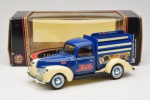 Ford Pepsi-Cola Replica Golden Wheel 1:18 PF351 Diecast — photo 8 of 8