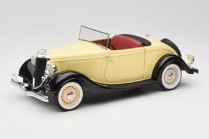 Ford Roadster Dearborn Yellow Solido 1:18 8008 Diecast