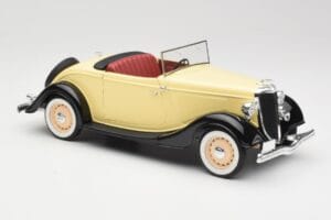 Ford Roadster Dearborn Yellow Solido 1:18 8008 Diecast — photo 6 of 8