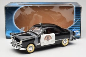 Ford Sedan Washington State Police Solido 1:18 8158 Diecast — photo 8 of 8