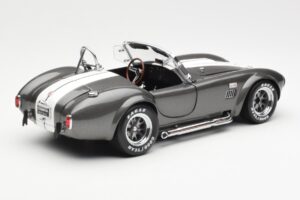 Ford Shelby Cobra 427 S/C Grey Metallic With White Stripes Kyosho 1:18 08045GRW Diecast — photo 3 of 8