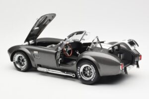 Ford Shelby Cobra 427 S/C Grey Metallic With White Stripes Kyosho 1:18 08045GRW Diecast — photo 5 of 8
