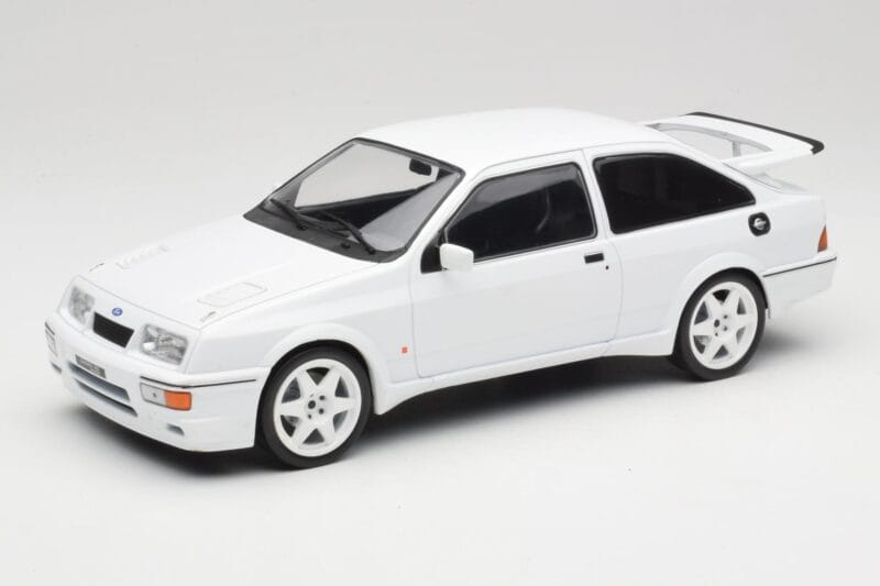 Ford Sierra RS Cosworth White IXO 1:18 18CMC121 Diecast