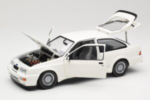 Ford Sierra RS Cosworth White Minichamps 1:18 150084000 Diecast — photo 2 of 8