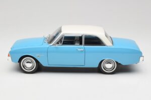 Ford Taunus 12M P1 Taunus Blue Revell 1:18 08880 Diecast — photo 4 of 8