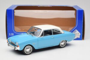 Ford Taunus 12M P1 Taunus Blue Revell 1:18 08880 Diecast — photo 8 of 8
