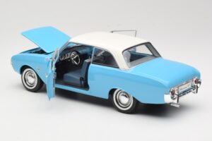 Ford Taunus 17M P2 Blue Revell 1:18 08817 Diecast — photo 5 of 8