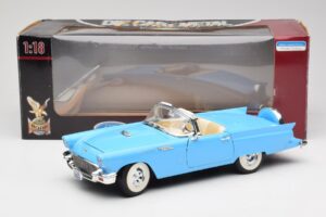 Ford Thunderbird Convertible Blue Road Signature 1:18 92358 Diecast — photo 8 of 8