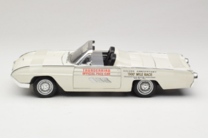Ford Thunderbird Convertible Indy Pace Car Anson 1:18 30368 Diecast — photo 3 of 6
