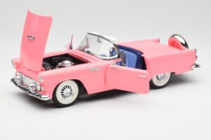 Ford Thunderbird Pink Revell 1:18 8804 Diecast — photo 2 of 8