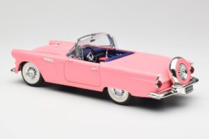 Ford Thunderbird Pink Revell 1:18 8804 Diecast — photo 7 of 8