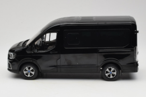 Ford Transit Black JMC 1:18 SHRV363CM02JP Diecast — photo 4 of 8