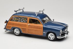 Ford Woody Station Wagon Bayview Blue Surf Shop Motor City 1:18 60002 Diecast — photo 6 of 8