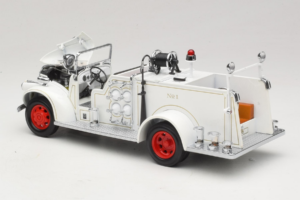 GMC Firetruck White Road Signature 1:18 20068 Diecast — photo 5 of 9