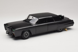 Chrysler Imperial Black Beauty Green Hornet TV Series AUTOart 1:18 71546 Diecast