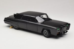 Chrysler Imperial Black Beauty Green Hornet TV Series AUTOart 1:18 71546 Diecast — photo 6 of 8