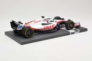 Haas VF-22 #20 K. Magnussen British GP 2022 Minichamps 1:18 117221020 Diecast — photo 3 of 6