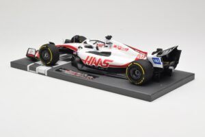 Haas VF-22 #20 K. Magnussen British GP 2022 Minichamps 1:18 117221020 Diecast — photo 5 of 6