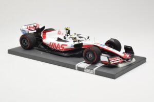 Haas VF-22 #47 M. Schumacher Bahrain GP 2022 Minichamps 1:18 117220147 Diecast — photo 4 of 6