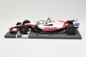 Haas VF-22 #47 M. Schumacher Bahrain GP 2022 Minichamps 1:18 117220147 Diecast