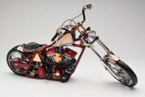 Harley-Davidson West Coast Choppers Diablo Soft Tail Gold Red Minichamps 1:5 JJ04-05-03 Diecast — photo 5 of 6