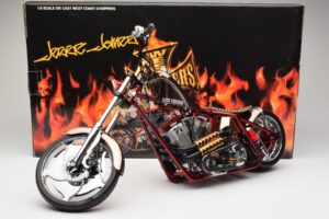 Harley-Davidson West Coast Choppers Diablo Soft Tail Gold Red Minichamps 1:5 JJ04-05-03 Diecast — photo 6 of 6
