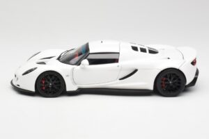 Hennessey Venom GT White AUTOart 1:18 75404 Diecast — photo 4 of 8