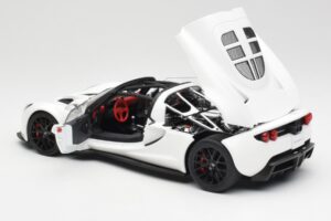 Hennessey Venom GT White AUTOart 1:18 75404 Diecast — photo 5 of 8
