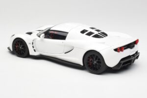 Hennessey Venom GT White AUTOart 1:18 75404 Diecast — photo 7 of 8
