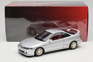 Honda Integra Type R DC2 Pre-Facelift Vogue Silver Metallic MotorHelix 1:18 M85202 Diecast — photo 8 of 8