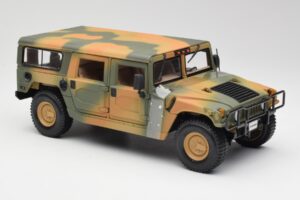 Hummer H1 Station Wagon Military Maisto 1:18 56049 Diecast — photo 6 of 8