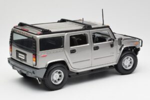 Hummer H2 Silver Maisto 1:18 7449569 Diecast — photo 3 of 8