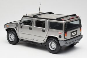 Hummer H2 Silver Maisto 1:18 7449569 Diecast — photo 7 of 8