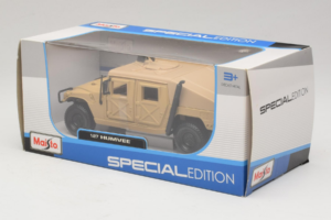 AM General Humvee Military Maisto 1:27 31974 Diecast — photo 3 of 3