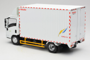 Isuzu Gulf Truck OEM 1:18 ISUZU001 Diecast — photo 5 of 8