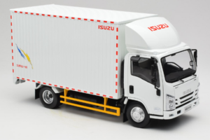 Isuzu Gulf Truck OEM 1:18 ISUZU001 Diecast — photo 6 of 8