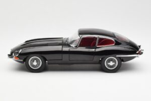 Jaguar E-Type 3.8 Series 1 Black Kyosho 1:18 08954BK Diecast — photo 4 of 8