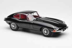 Jaguar E-Type 3.8 Series 1 Black Kyosho 1:18 08954BK Diecast — photo 6 of 8