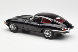 Jaguar E-Type 3.8 Series 1 Black Kyosho 1:18 08954BK Diecast — photo 7 of 8