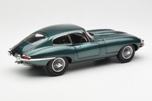 Jaguar E-Type 3.8 Series 1 Dark Green Kyosho 1:18 08954DG Diecast — photo 3 of 8