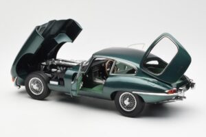 Jaguar E-Type 3.8 Series 1 Dark Green Kyosho 1:18 08954DG Diecast — photo 5 of 8