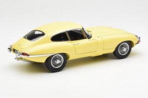 Jaguar E-Type 3.8 Series 1 Light Yellow Kyosho 1:18 08954LY Diecast — photo 3 of 8