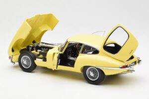 Jaguar E-Type 3.8 Series 1 Light Yellow Kyosho 1:18 08954LY Diecast — photo 5 of 8
