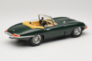 Jaguar E-Type Cabriolet Green Bburago 1:18 3026 Diecast — photo 3 of 8