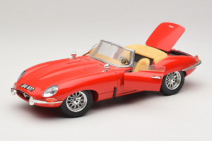 Jaguar E-Type Series 1 Cabriolet Red Bburago 1:18 3038 Diecast — photo 2 of 8