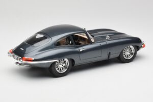 Jaguar E-Type Series 1 Green Bburago 1:18 3018-M1 Diecast — photo 5 of 8