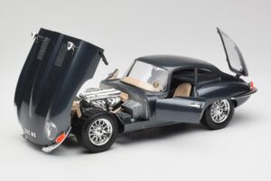 Jaguar E-Type Series 1 Green Bburago 1:18 3018-M1 Diecast — photo 8 of 8