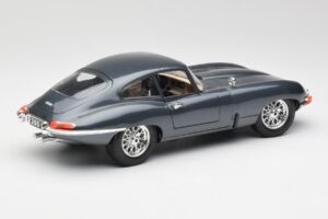 Jaguar E-Type Grey Bburago 1:18 30018 Diecast — photo 3 of 8